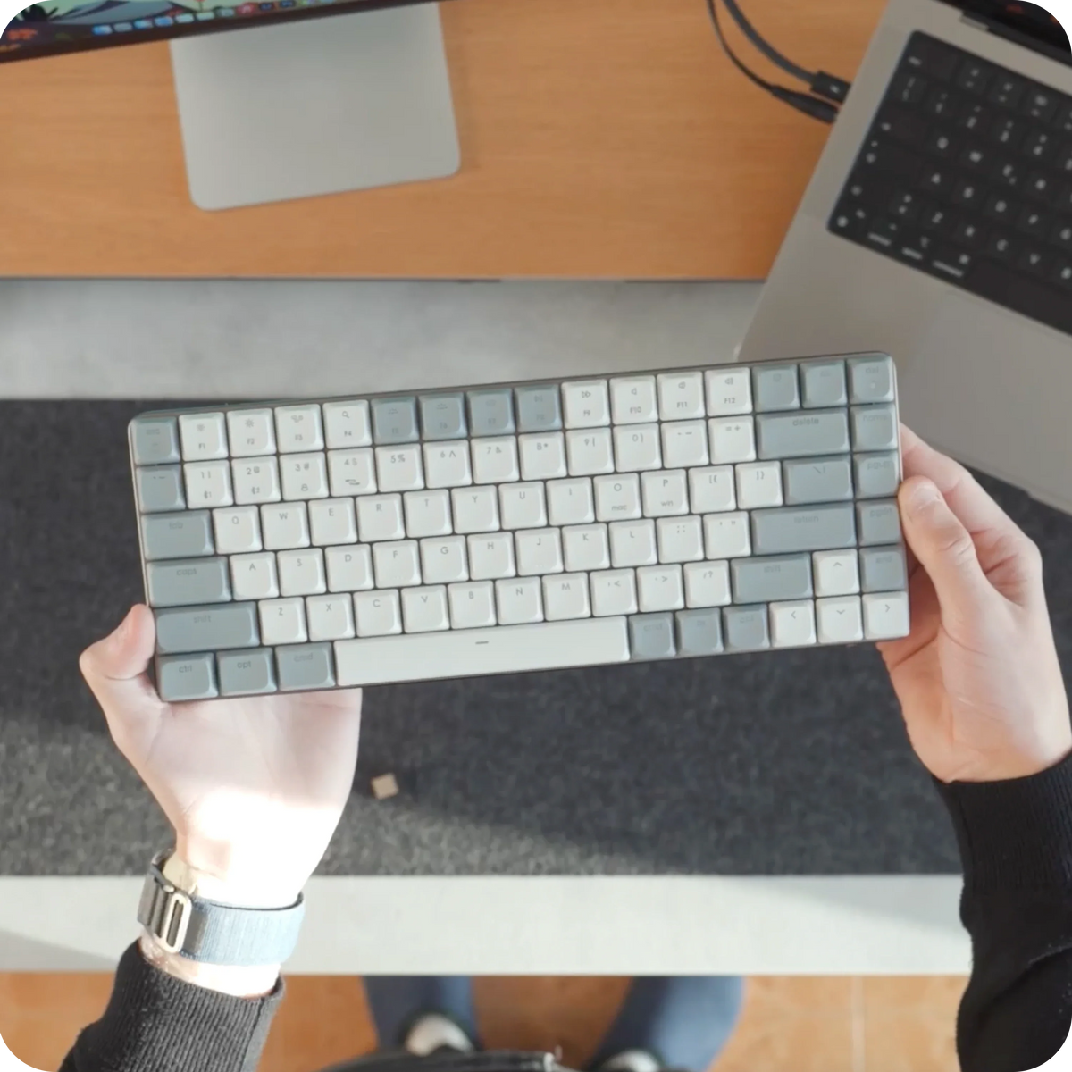 SM1 Slim Mechanical Backlit Bluetooth Keyboard